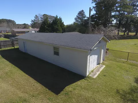 305 Pine Ln, Washington, NC 27889 photo 3
