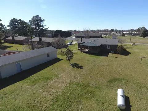 305 Pine Ln, Washington, NC 27889 photo 6