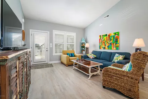 127 E Bogue Blvd, Atlantic Beach, NC 28512 photo 5