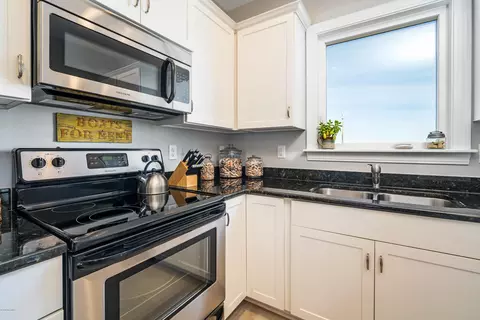127 E Bogue Blvd, Atlantic Beach, NC 28512 photo 9