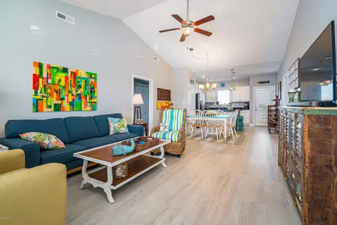 127 E Bogue Blvd, Atlantic Beach, NC 28512 photo 4