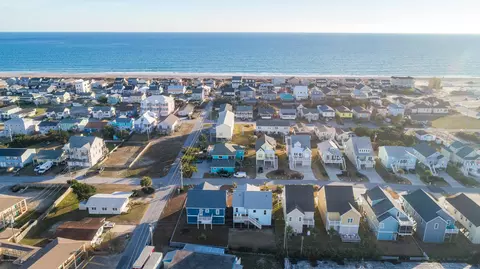 127 E Bogue Blvd, Atlantic Beach, NC 28512 photo 28