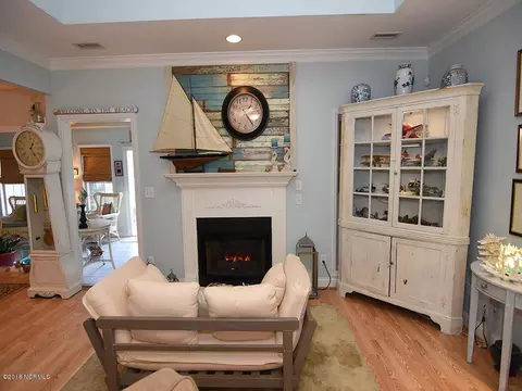 704 Hughes Rd, Hampstead, NC 28443 photo 5