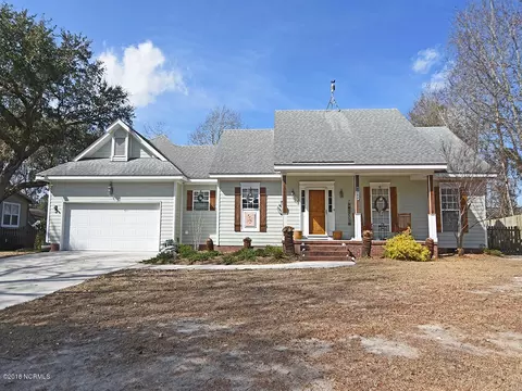 704 Hughes Rd, Hampstead, NC 28443 photo 1
