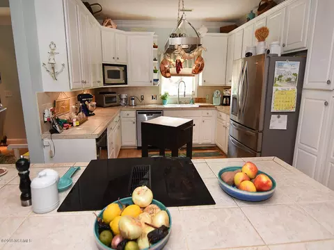 704 Hughes Rd, Hampstead, NC 28443 photo 6