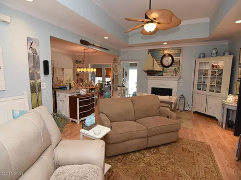 704 Hughes Rd, Hampstead, NC 28443 photo 3