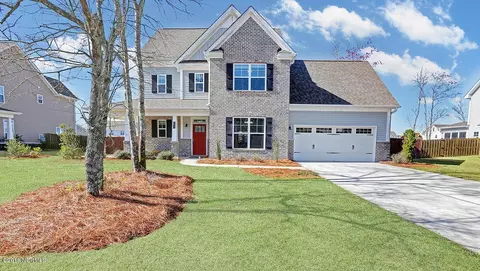 126 Center Dr, Hampstead, NC 28443 photo 1