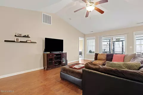 323 Kemper Rd, Hampstead, NC 28443 photo 6