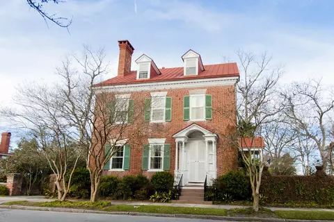 524 E Front St, New Bern, NC 28560 photo 1