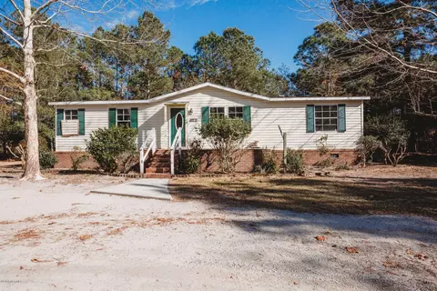 497 Groves Point Dr, Hampstead, NC 28443 photo 2