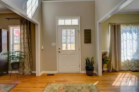 220 Middleridge Dr, Hubert, NC 28539 photo 4