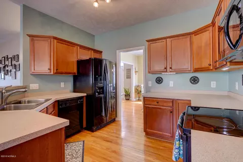 220 Middleridge Dr, Hubert, NC 28539 photo 9