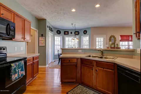 220 Middleridge Dr, Hubert, NC 28539 photo 8