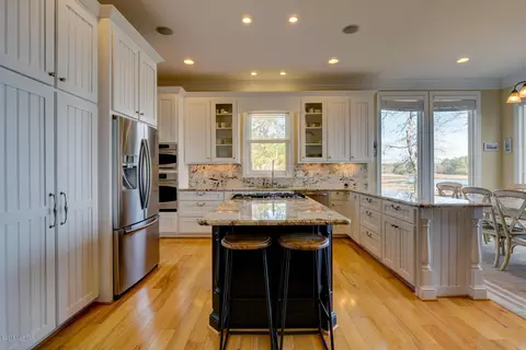 109 E High Bluff Dr, Hampstead, NC 28443 photo 8