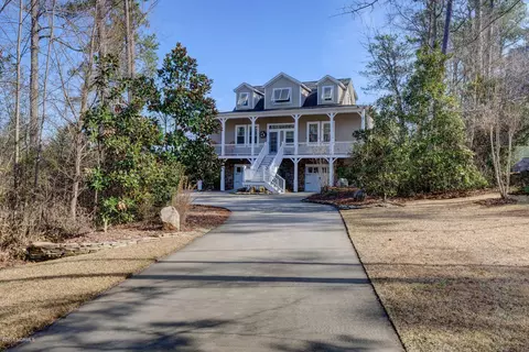 109 E High Bluff Dr, Hampstead, NC 28443 photo 2