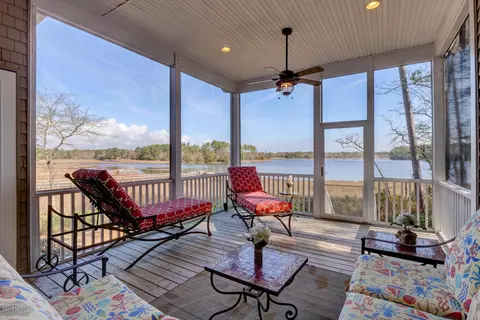 109 E High Bluff Dr, Hampstead, NC 28443 photo 18