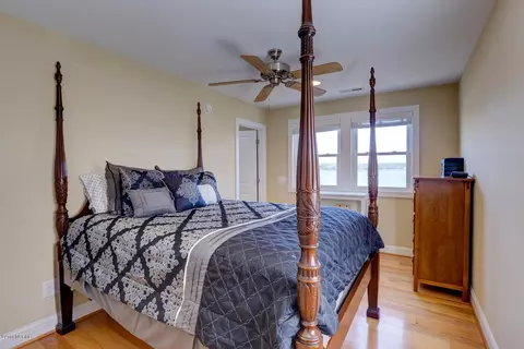 109 E High Bluff Dr, Hampstead, NC 28443 photo 32