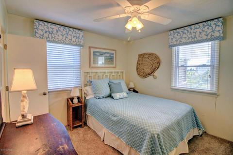 216 Robin Ave, Atlantic Beach, NC 28512 photo 9