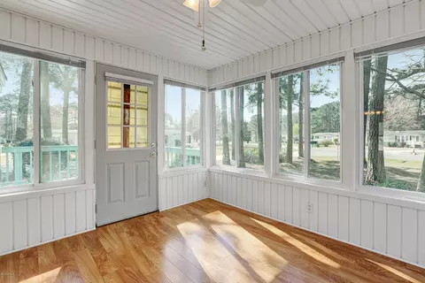 401 Quartermaster Ct, Hampstead, NC 28443 photo 9