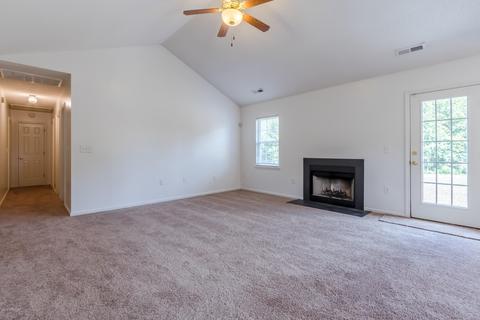 105 Appleton Ln, Richlands, NC 28574 photo 3