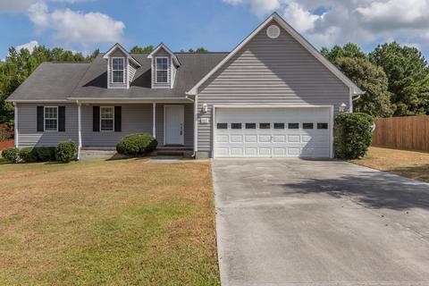 105 Appleton Ln, Richlands, NC 28574 photo 2
