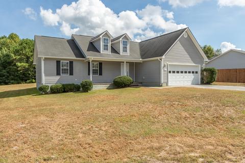 105 Appleton Ln, Richlands, NC 28574 photo 1