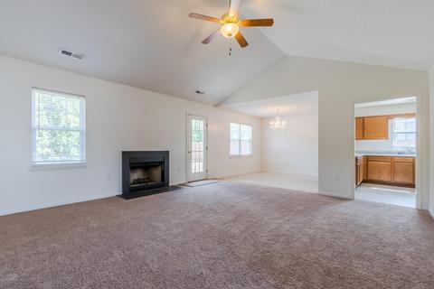 105 Appleton Ln, Richlands, NC 28574 photo 4