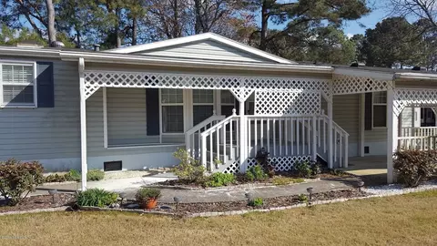 415 Quartermaster Ct, Hampstead, NC 28443 photo 1