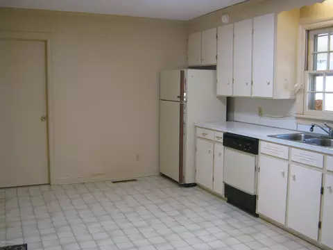 1002 Pinecrest St, Williamston, NC 27892 photo 5