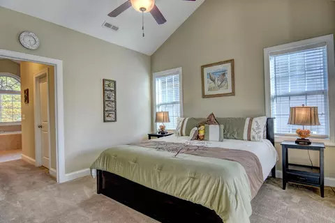 425 Landsdowne Cir, Hampstead, NC 28443 photo 9