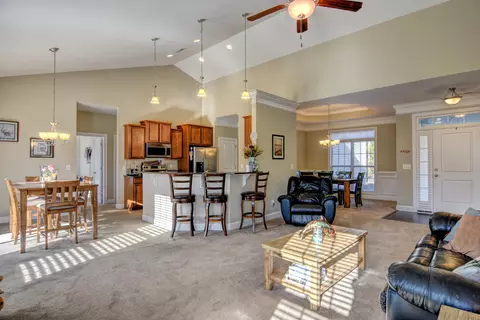 425 Landsdowne Cir, Hampstead, NC 28443 photo 5