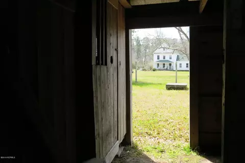 414 Straits Rd, Gloucester, NC 28528 photo 46