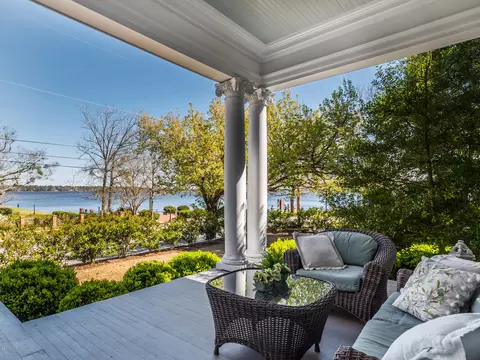 511 E Front St, New Bern, NC 28560 photo 4