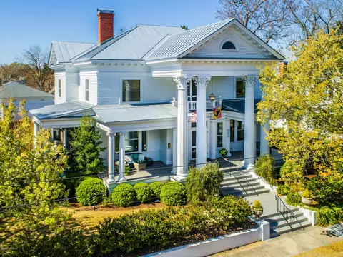511 E Front St, New Bern, NC 28560 photo 1