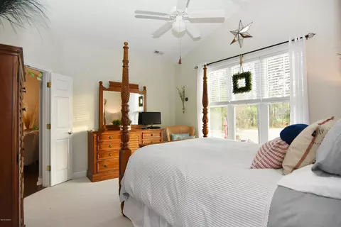 402 Azalea Dr, Hampstead, NC 28443 photo 11