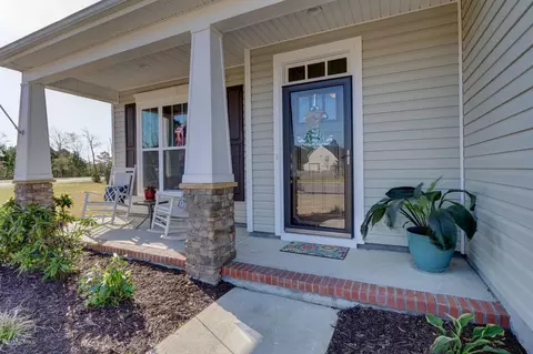486 Landsdowne Cir, Hampstead, NC 28443 photo 3