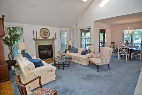 100 Barracuda Ct, Emerald Isle, NC 28594 photo 7