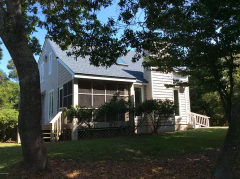 100 Barracuda Ct, Emerald Isle, NC 28594 photo 2