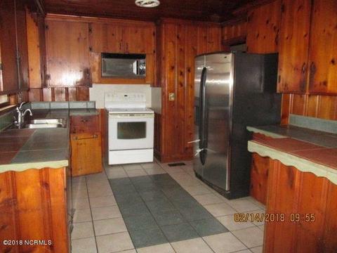 651 S Pine St, Spring Hope, NC 27882 photo 4