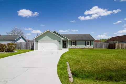 502 Sumrell Way, Hubert, NC 28539 photo 2