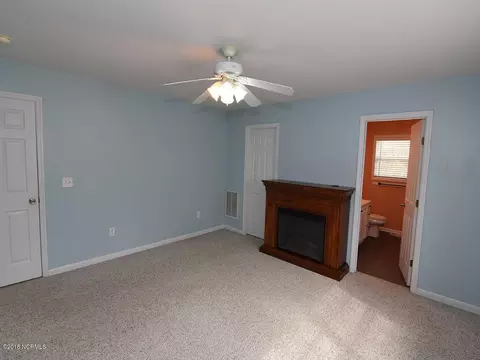 518 Pinehurst Cir, Hampstead, NC 28443 photo 7