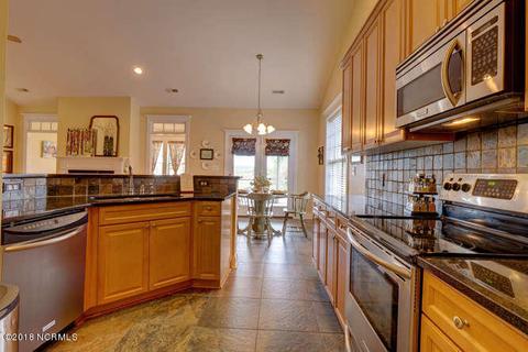 68 Highlands Dr, Hampstead, NC 28443 photo 9