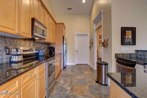 68 Highlands Dr, Hampstead, NC 28443 photo 8