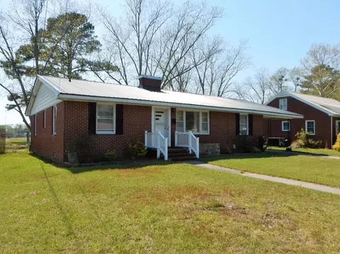 210 Sunset Dr, Williamston, NC 27892 photo 1