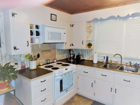 210 Sunset Dr, Williamston, NC 27892 photo 4