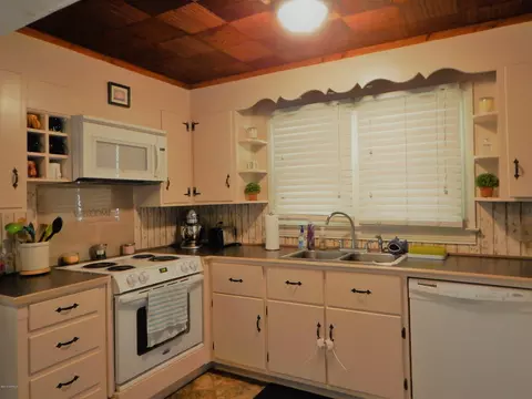 210 Sunset Dr, Williamston, NC 27892 photo 7