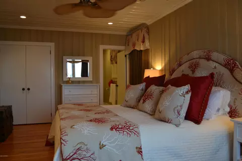 173 Hoffman Beach Rd, Salter Path, NC 28575 photo 8