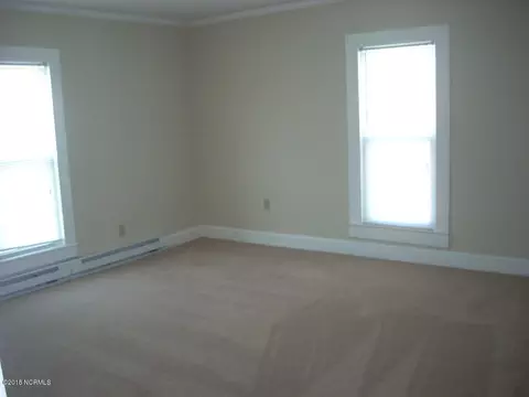 427 W Third St, Ayden, NC 28513 photo 5