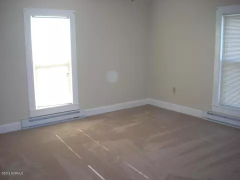 427 W Third St, Ayden, NC 28513 photo 3