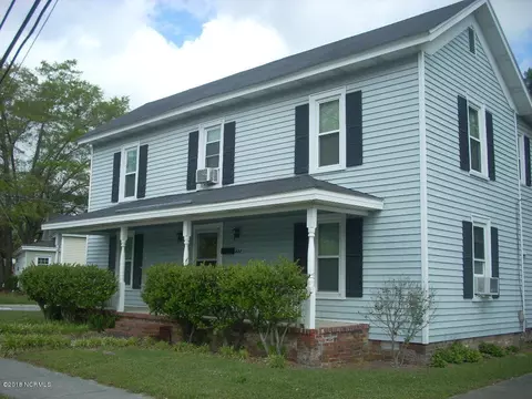 427 W Third St, Ayden, NC 28513 photo 1